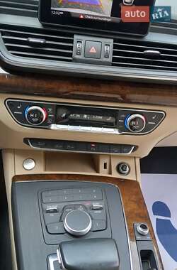 Внедорожник / Кроссовер Audi Q5 2019 в 