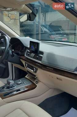 Внедорожник / Кроссовер Audi Q5 2019 в 
