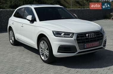 Позашляховик / Кросовер Audi Q5 2018 в 