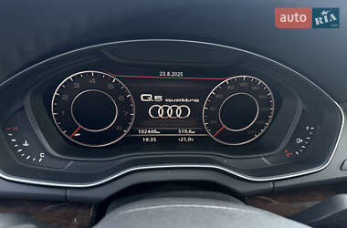 Позашляховик / Кросовер Audi Q5 2018 в 