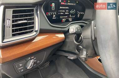 Внедорожник / Кроссовер Audi Q5 2022 в 