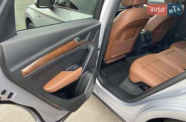 Внедорожник / Кроссовер Audi Q5 2022 в 