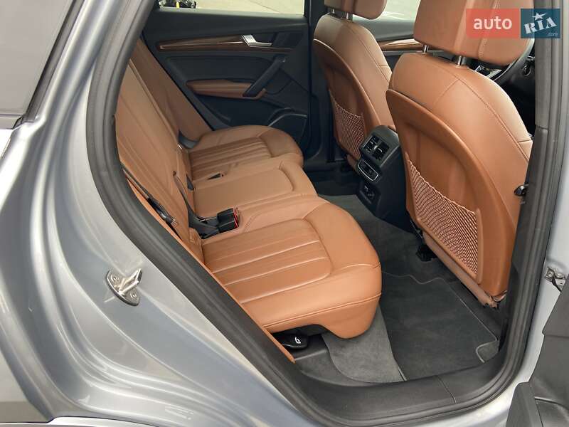Внедорожник / Кроссовер Audi Q5 2022 в Киеве
