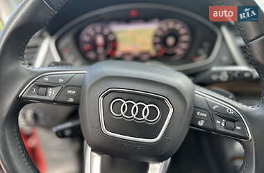 Внедорожник / Кроссовер Audi Q5 2018 в 