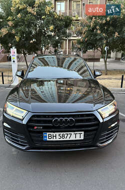 Внедорожник / Кроссовер Audi Q5 2017 в 