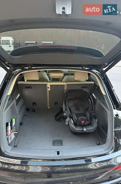 Внедорожник / Кроссовер Audi Q5 2017 в 