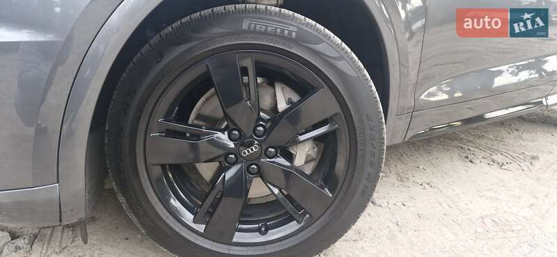 Внедорожник / Кроссовер Audi Q5 2018 в Киеве фото 35 Внедорожник / Кроссовер Audi Q5 2018 в Киеве