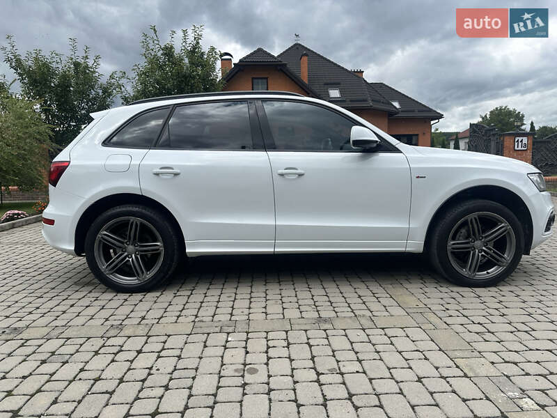 Позашляховик / Кросовер Audi Q5 2015 в Калуші