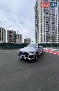 Внедорожник / Кроссовер Audi Q5 2024 в 