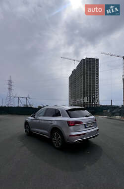 Внедорожник / Кроссовер Audi Q5 2024 в 