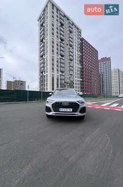 Внедорожник / Кроссовер Audi Q5 2024 в 