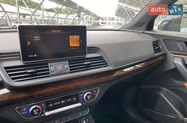 Внедорожник / Кроссовер Audi Q5 2017 в 