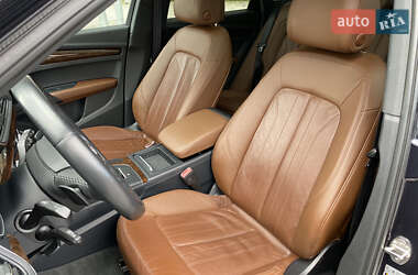 Внедорожник / Кроссовер Audi Q5 2017 в 