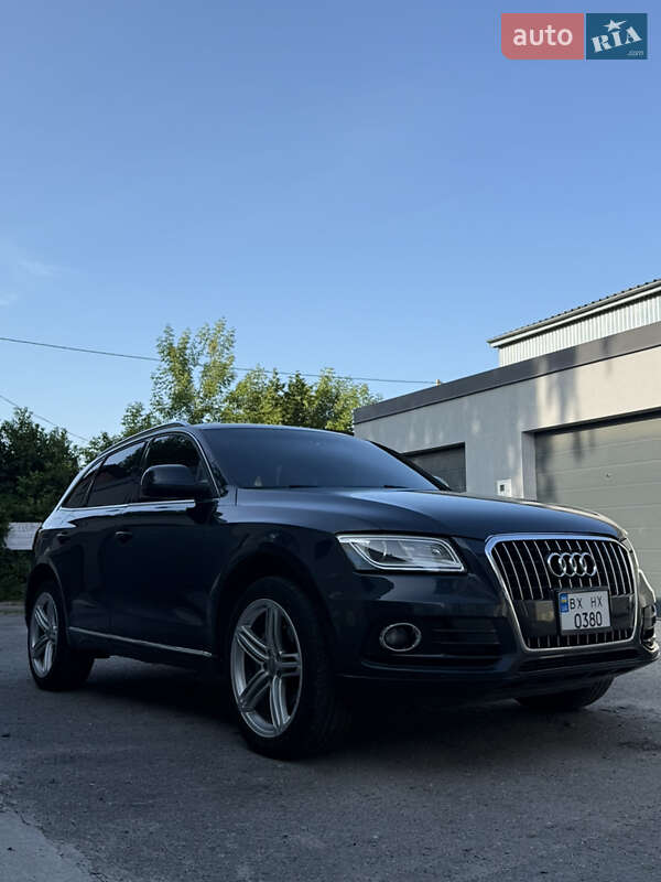 Внедорожник / Кроссовер Audi Q5 2012 в 