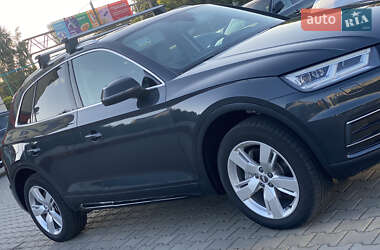 Внедорожник / Кроссовер Audi Q5 2018 в 