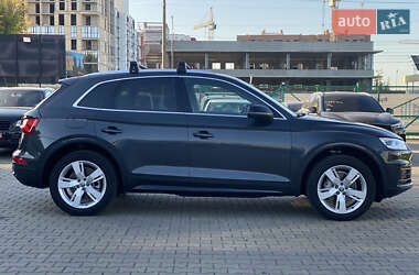 Внедорожник / Кроссовер Audi Q5 2018 в 