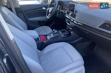 Внедорожник / Кроссовер Audi Q5 2018 в 