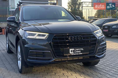 Внедорожник / Кроссовер Audi Q5 2018 в 