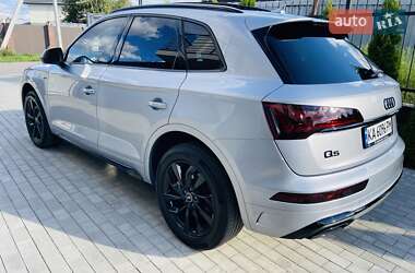 Внедорожник / Кроссовер Audi Q5 2022 в 