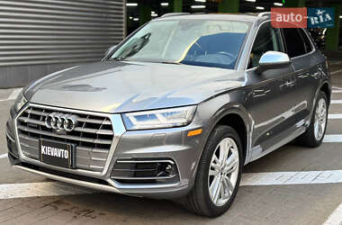 Внедорожник / Кроссовер Audi Q5 2017 в 