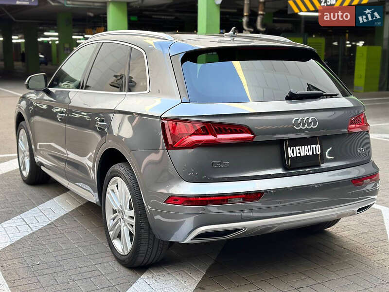 Позашляховик / Кросовер Audi Q5 2017 в Києві