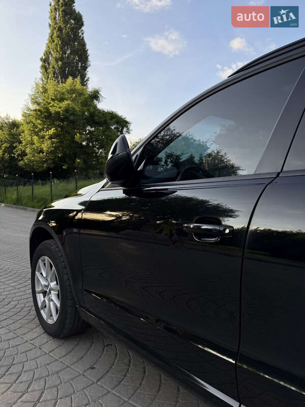 Внедорожник / Кроссовер Audi Q5 2011 в Луцке