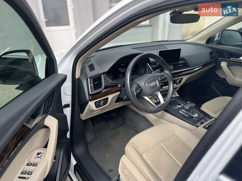 Внедорожник / Кроссовер Audi Q5 2017 в Львове