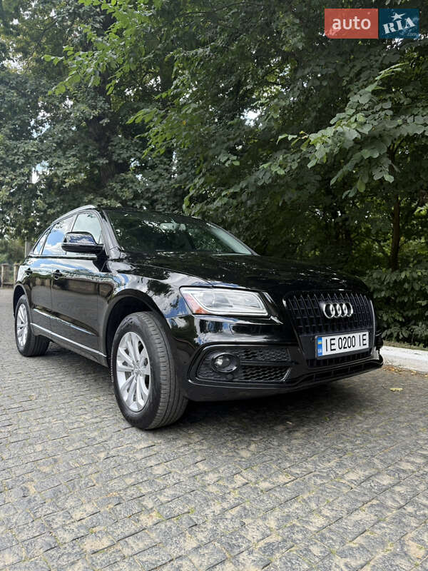 Внедорожник / Кроссовер Audi Q5 2016 в 