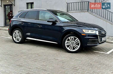 Внедорожник / Кроссовер Audi Q5 2018 в 