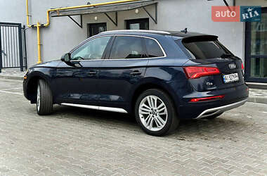 Внедорожник / Кроссовер Audi Q5 2018 в 