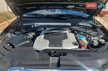 Внедорожник / Кроссовер Audi Q5 2009 в 