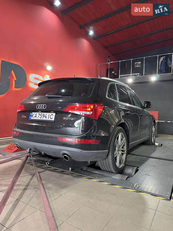 Внедорожник / Кроссовер Audi Q5 2010 в Киеве