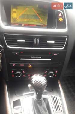 Внедорожник / Кроссовер Audi Q5 2010 в 