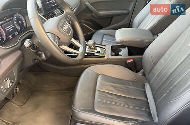 Внедорожник / Кроссовер Audi Q5 2024 в 
