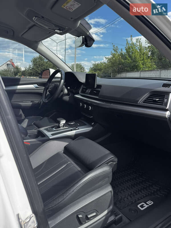 Внедорожник / Кроссовер Audi Q5 2017 в Виннице