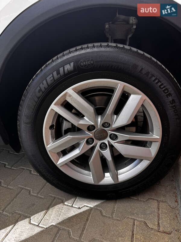 Внедорожник / Кроссовер Audi Q5 2017 в Виннице