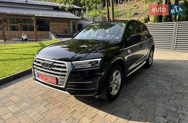 Позашляховик / Кросовер Audi Q5 2018 в Львові