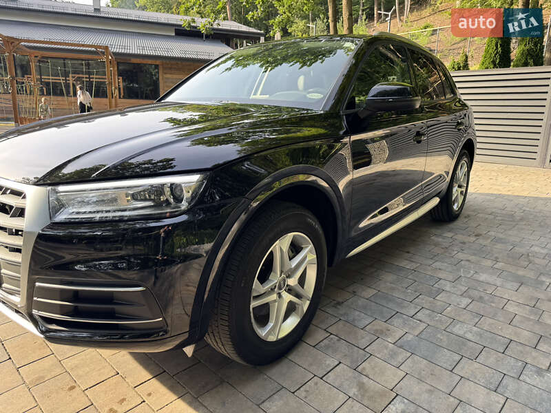 Внедорожник / Кроссовер Audi Q5 2018 в Львове
