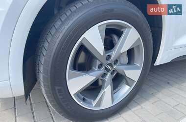 Внедорожник / Кроссовер Audi Q5 2020 в 