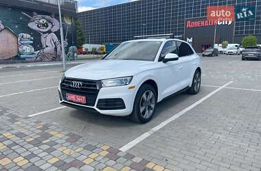 Позашляховик / Кросовер Audi Q5 2020 в Луцьку