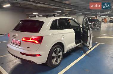 Внедорожник / Кроссовер Audi Q5 2020 в 