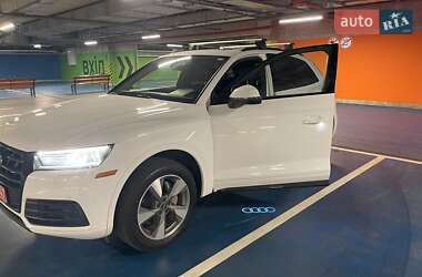 Внедорожник / Кроссовер Audi Q5 2020 в 