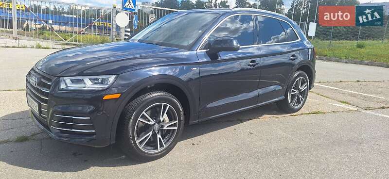 Внедорожник / Кроссовер Audi Q5 2020 в Харькове
