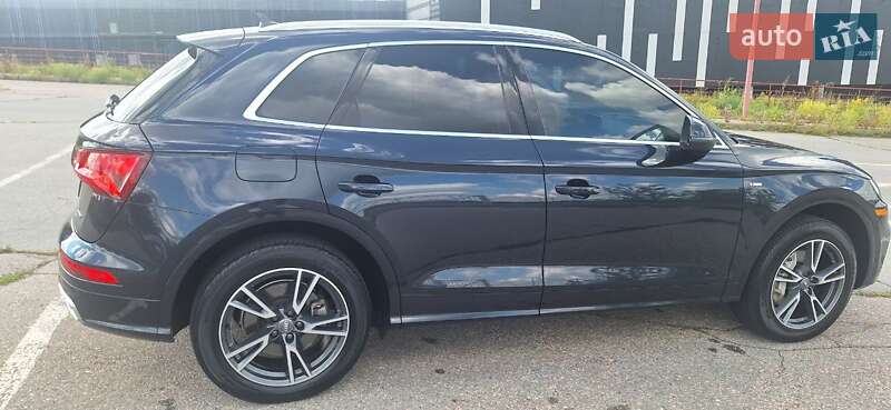 Внедорожник / Кроссовер Audi Q5 2020 в Харькове