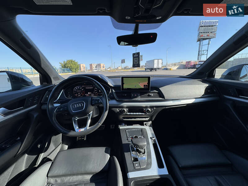 Внедорожник / Кроссовер Audi Q5 2017 в Одессе