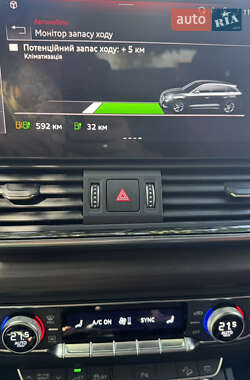 Внедорожник / Кроссовер Audi Q5 2023 в 