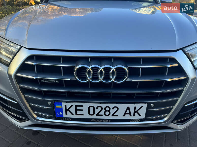 Внедорожник / Кроссовер Audi Q5 2017 в Днепре