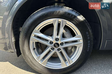 Внедорожник / Кроссовер Audi Q5 2020 в 