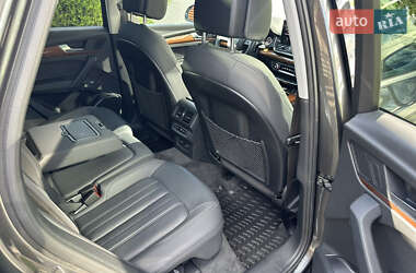 Внедорожник / Кроссовер Audi Q5 2020 в 