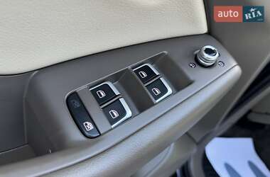 Позашляховик / Кросовер Audi Q5 2015 в 